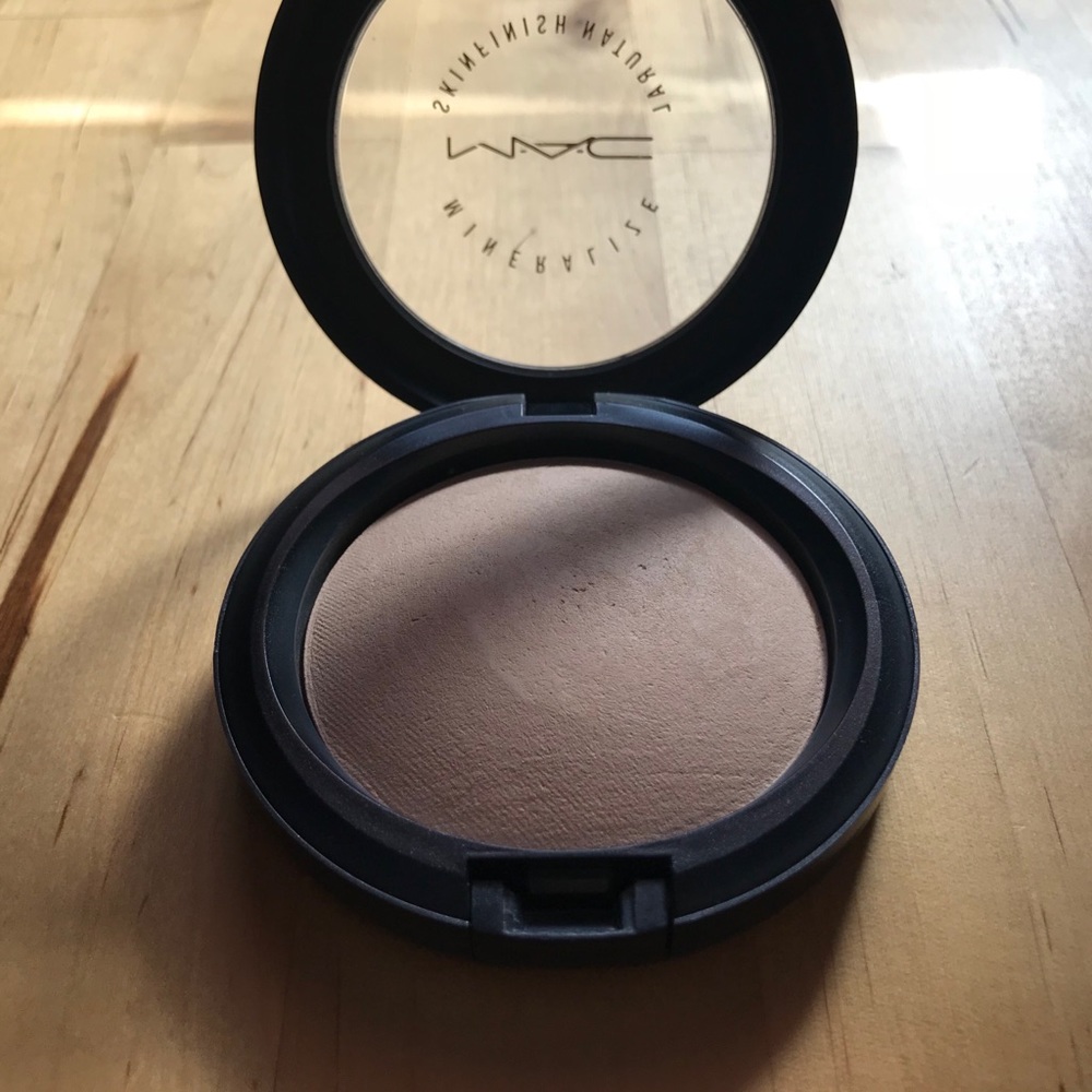 MAC Light Medium Mineralize Skinfinish Natural